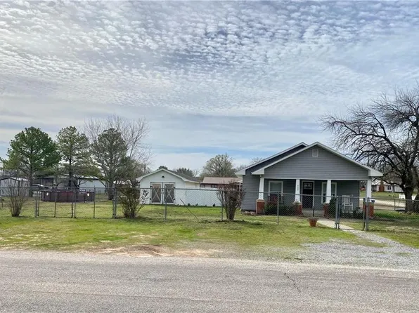 505 7th St, Stuart, OK 74570