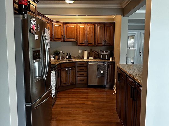 4th image of 150 Jessamine Dr