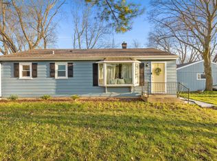 2925 Indian Trl, Racine, WI 53402