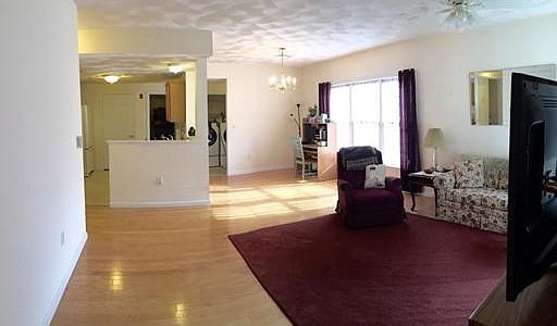 2nd image of 105 Diane Cir
