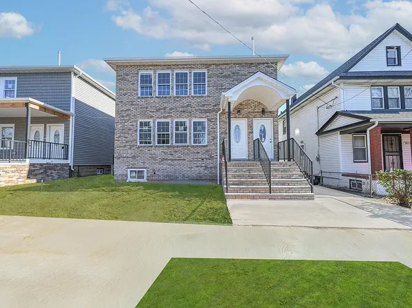 107-13 220th St #1, Queens Village, NY 11429