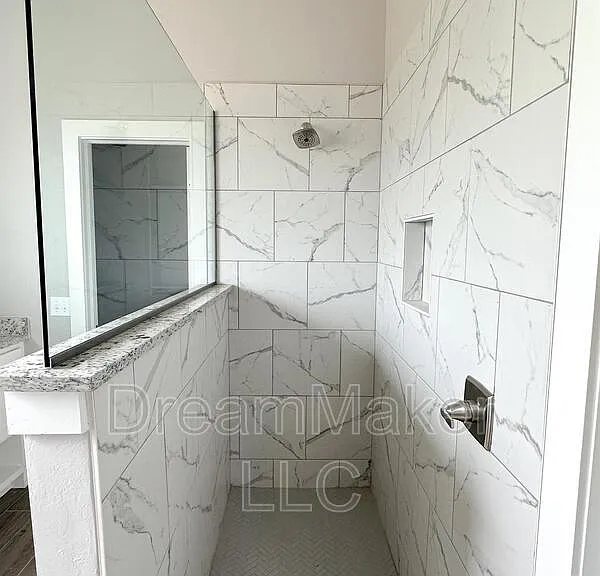 5329 E Maple Rd — Photo 7