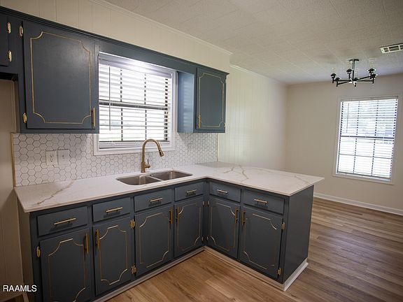 5th image of 1283 Courtableau Hwy