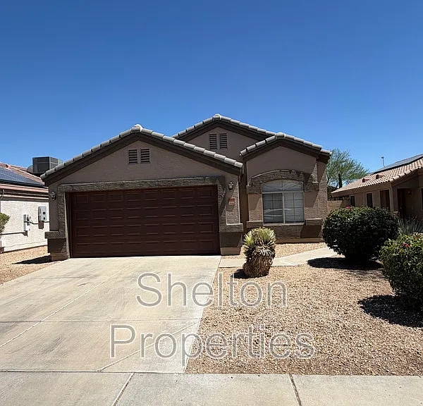 12725 W Hearn Rd — Photo 1