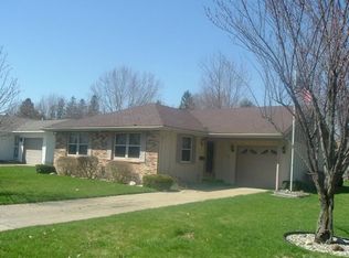 900 Terrace Ln, Delphi, IN 46923