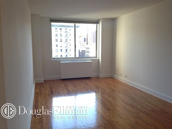 4th image of 424 W End Ave APT 10C