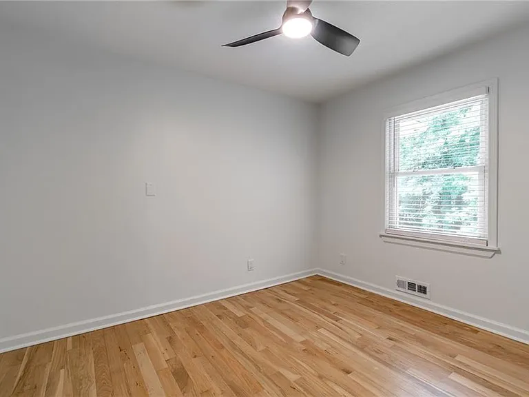 2093 Wildrose Dr — Photo 19