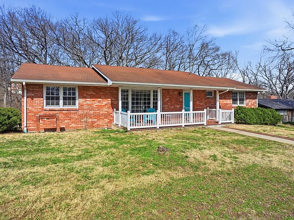 3rd image of 2023 Parkridge Ct