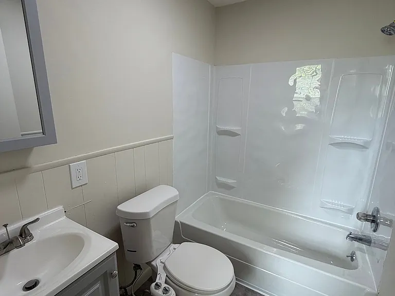 682 Beech St #6 — Photo 5
