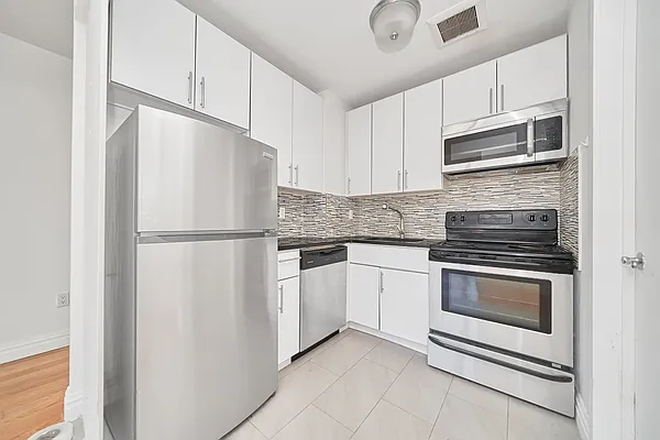 Rented by Living New York | media 2