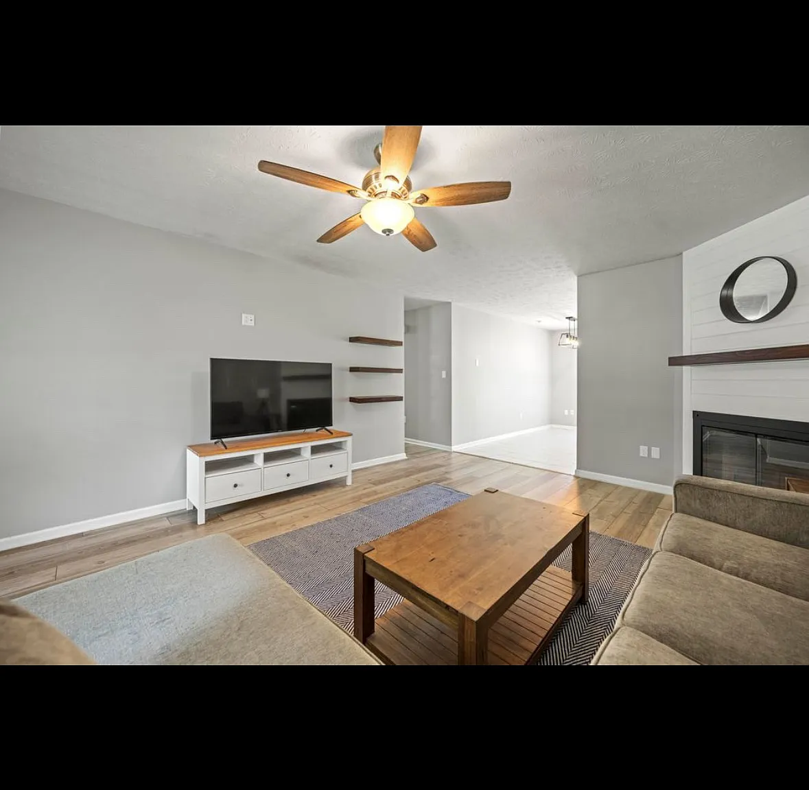 2528 Ashbrooke Dr — Photo 4