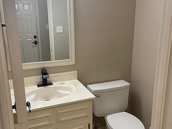 5th image of 3222 Elma Dr