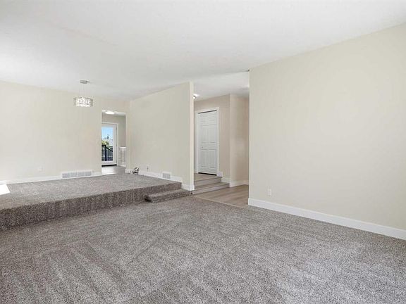 3rd image of 43 SE Beaconsfield Pl NW
