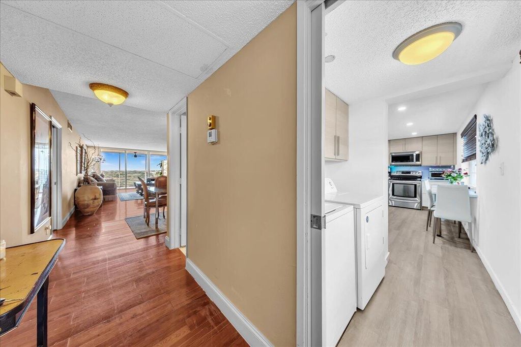 3520 Oaks Way #904, photo 4