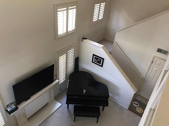 4th image of 37 Seagull Dr