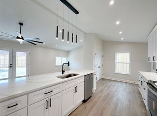 6900 Elliot Ct, The Colony, TX 75056