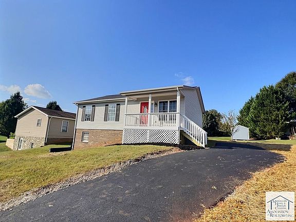 2nd image of 806 A St