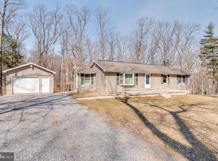 121 Woodland Ln, Hedgesville, WV 25427