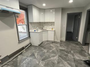 288 Cator Ave #1E, Jersey City, NJ 07305