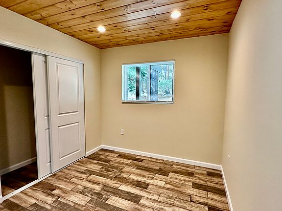 5th image of 54705 1/2 Pine Crest Ave