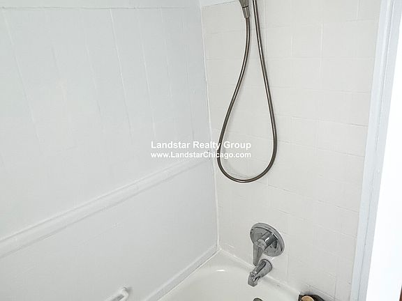 5th image of 2944 N Albany Ave APT 3