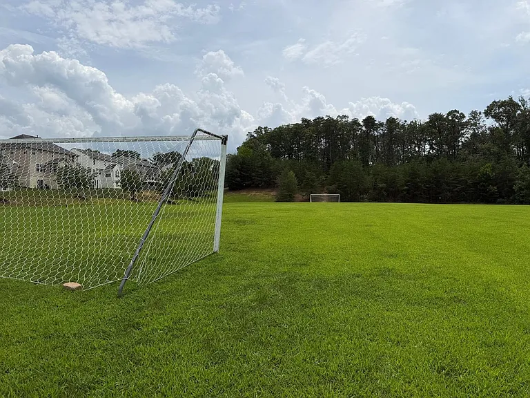 1 Masters Dr — Photo 16