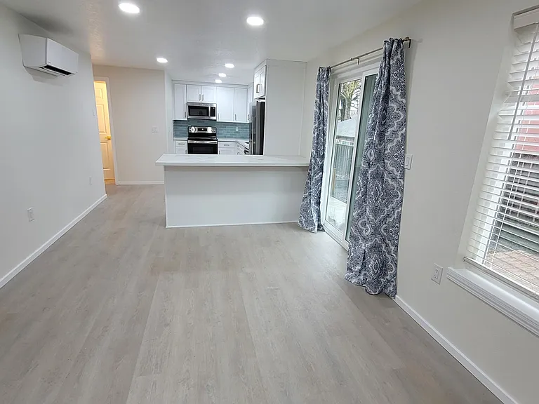 4612 NE Lombard St #3 — Photo 14