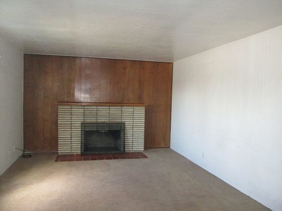 2nd image of 1728 Richmond Dr NE