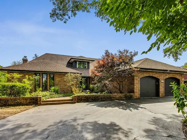 625 N Prospect Ave, Park Ridge, IL 60068