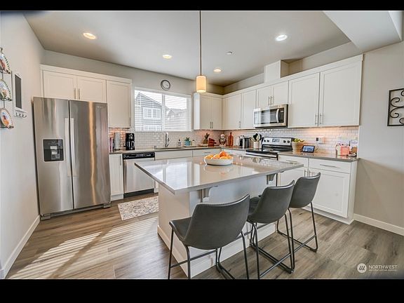 3rd image of 17402 118th Avenue Ct E #L