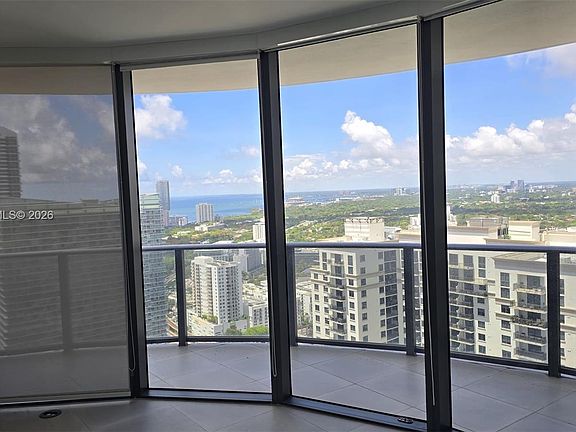 2nd image of 45 SW 9th St APT 3906