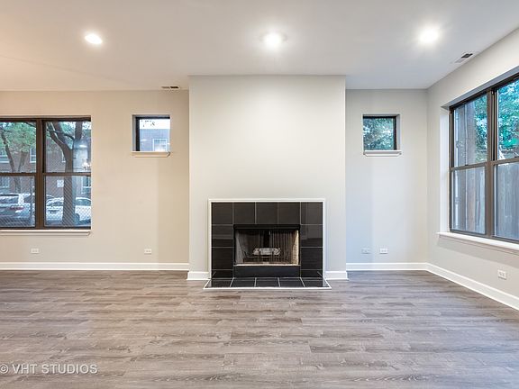 3rd image of 4722 S Woodlawn Ave APT 1N