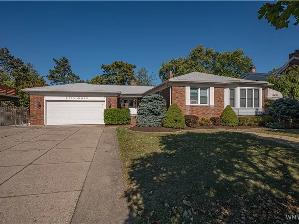 3710 Main St, Amherst, NY 14226
