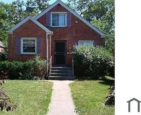 5615 E 3rd Pl