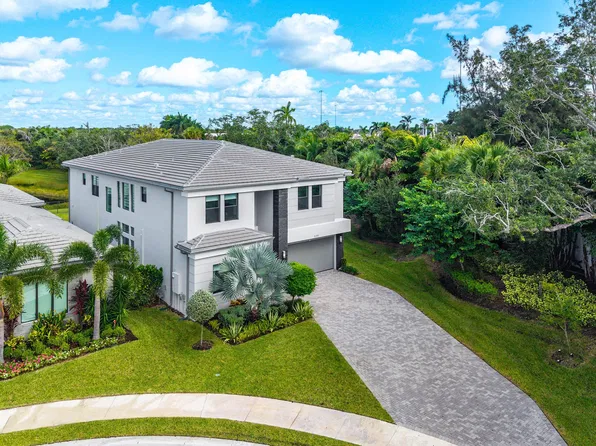 8209 ESSEX COUNTRY CLUB Drive, Boca Raton, FL 33434