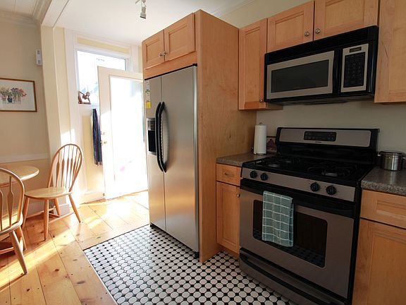 3rd image of 12 Obrion St #3