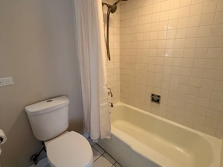 521 73rd St #104 — Photo 24