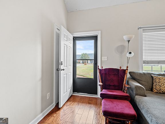 4th image of 167 Papershell Dr