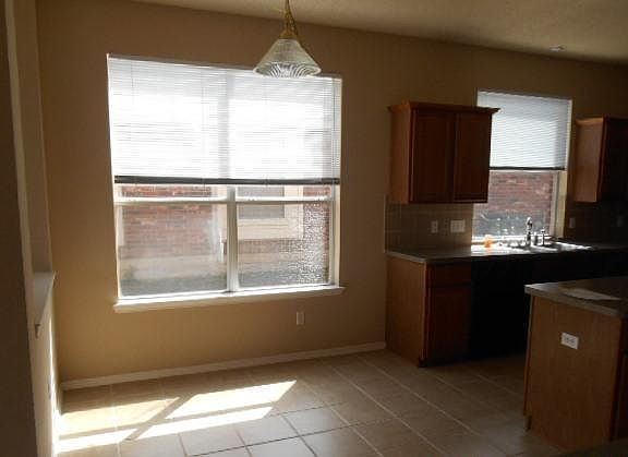 3rd image of 7022 Hillshire Ln