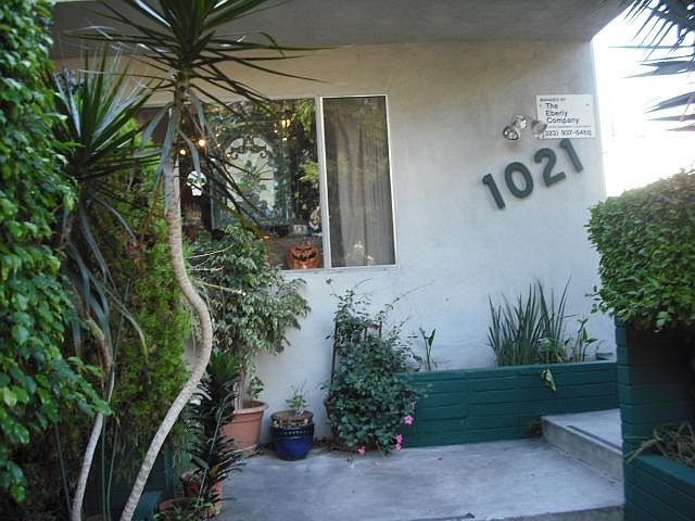 1st image of 1021 N Harper Ave