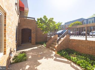 1765 S Hayes St APT A, Arlington, VA 22202