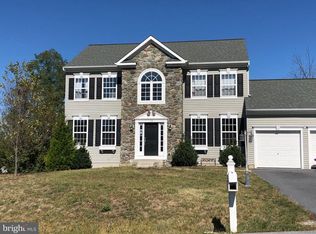 11400 Sunny View Ct, Hagerstown, MD 21742