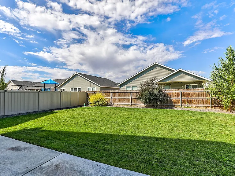 7505 S Foremast Ave — Photo 25