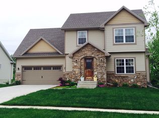 6679 Dakota Dr, West Des Moines, IA 50266