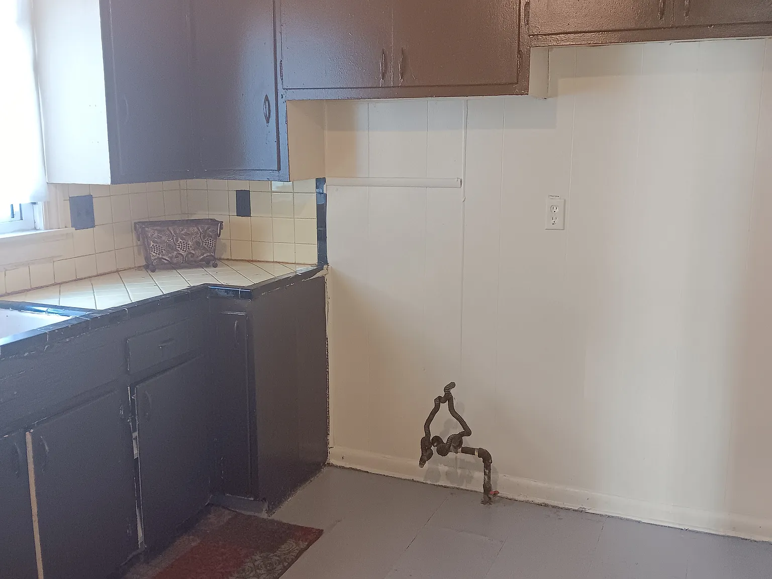 3 bed, 1000 sqft, $1,300 — Photo 3
