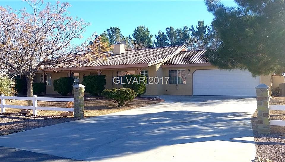1st image of 561 Indian Wells Ct #0