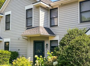 120 Elizabeth St, Saugatuck, MI 49453