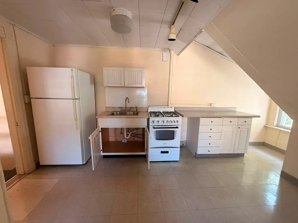 2 bed, $1,725 — Photo 1