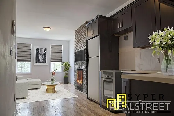 Rented by Real Street Inc | media 1