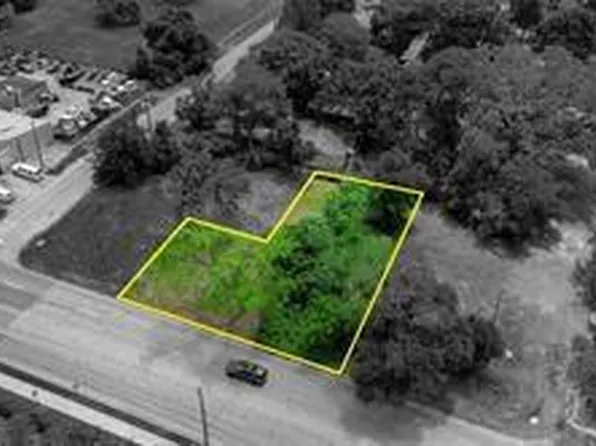 303 Austin St, Richmond, TX 77469